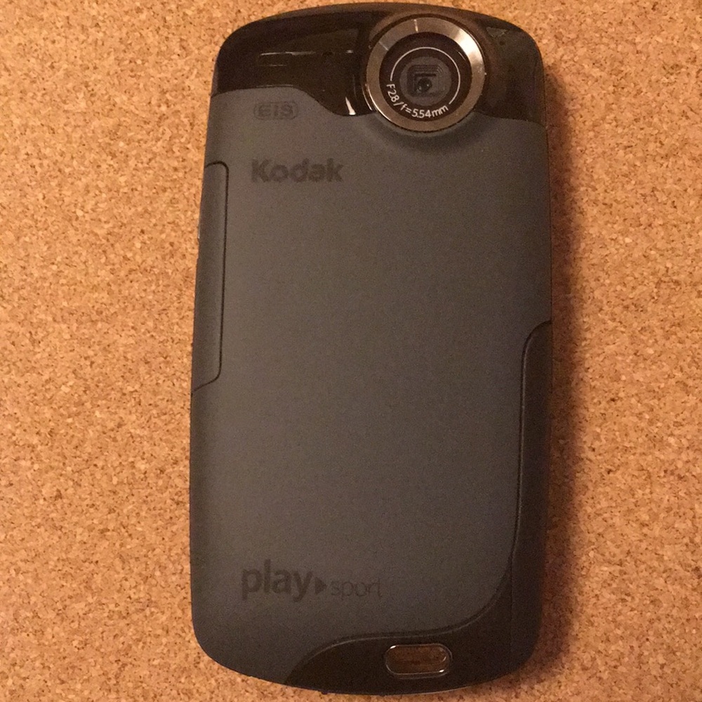 Kodak PlaySport Zx3 Video Camera new in box. HD 1080p. Waterproof to 3 meters. - Picture 7 of 8